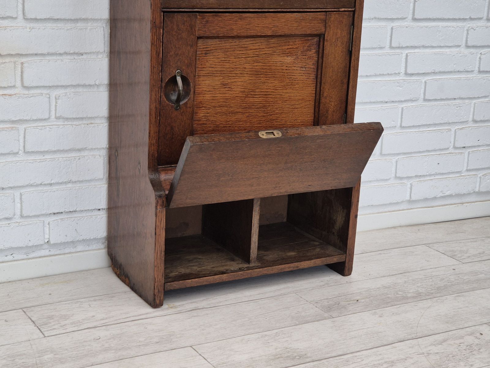 750.0 1950s, Scandinavian Design, Wall Cabinet, Original Good Condition, Oak Wood. photo