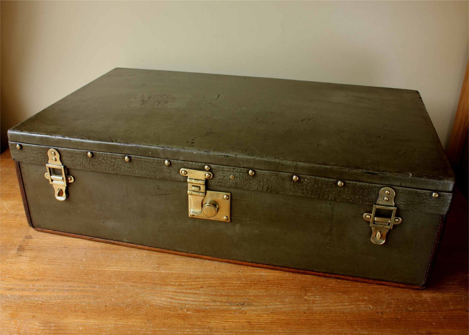 Luxury Motor Car Travel Trunk. Finnigan's Motoring Luggage Case. C1920. photo furniture