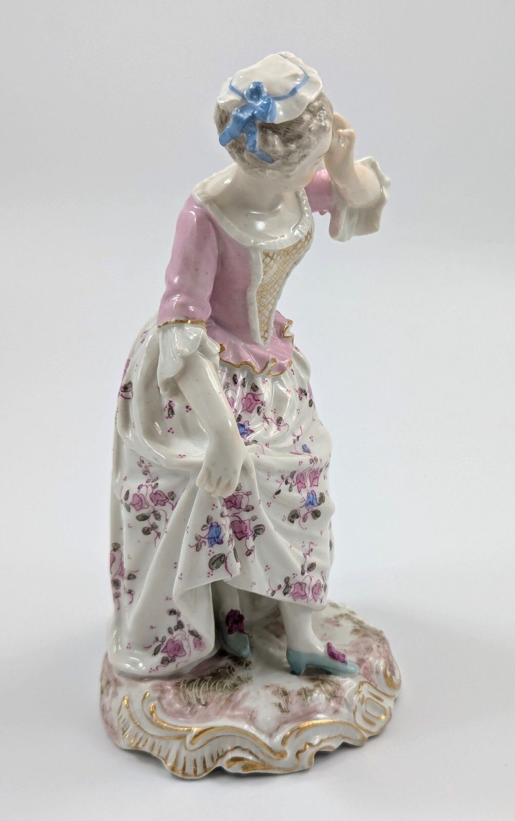 Antique Porcelain Figurine Of Young Woman, Samson, France, C. 1860. photo vinterior