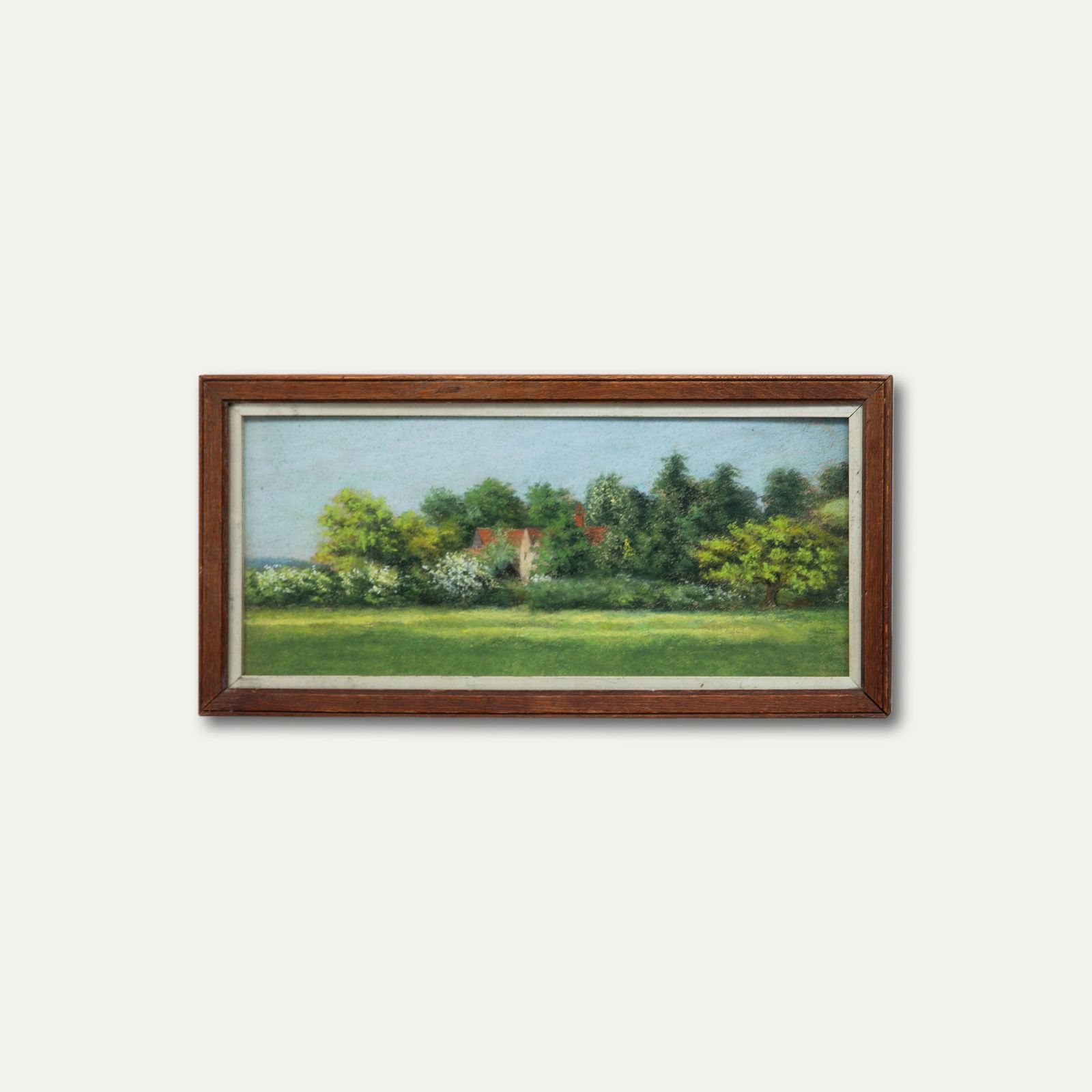 Mid 20th Century Pastel Farmhouse In The Meadow photo vinterior