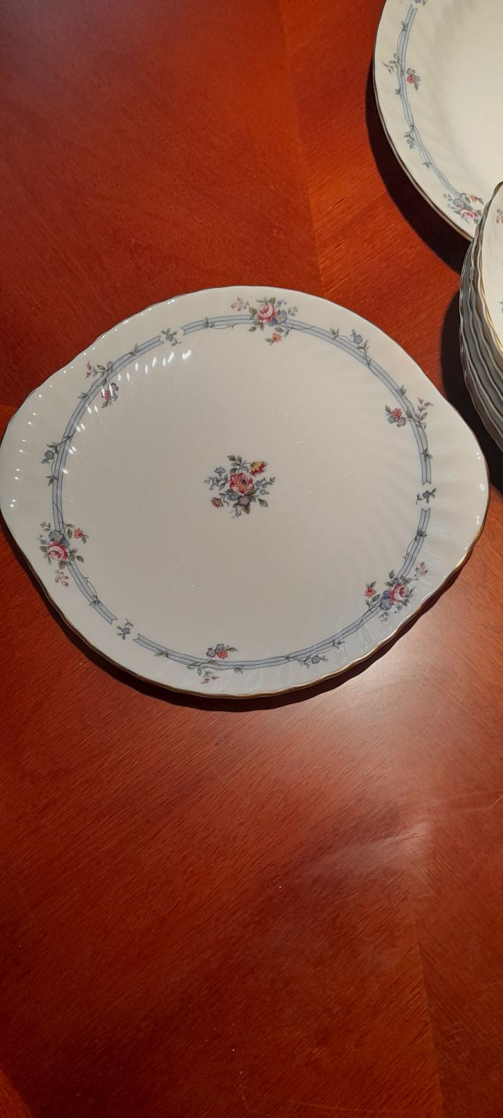 Stunning Minton Chartwell Additional Dinner Service Items. Large Chop/Serving Platter. Covered Vegetable Tureen. 6 Crescent Salad Plates Sandwich/Cake photo 425.0