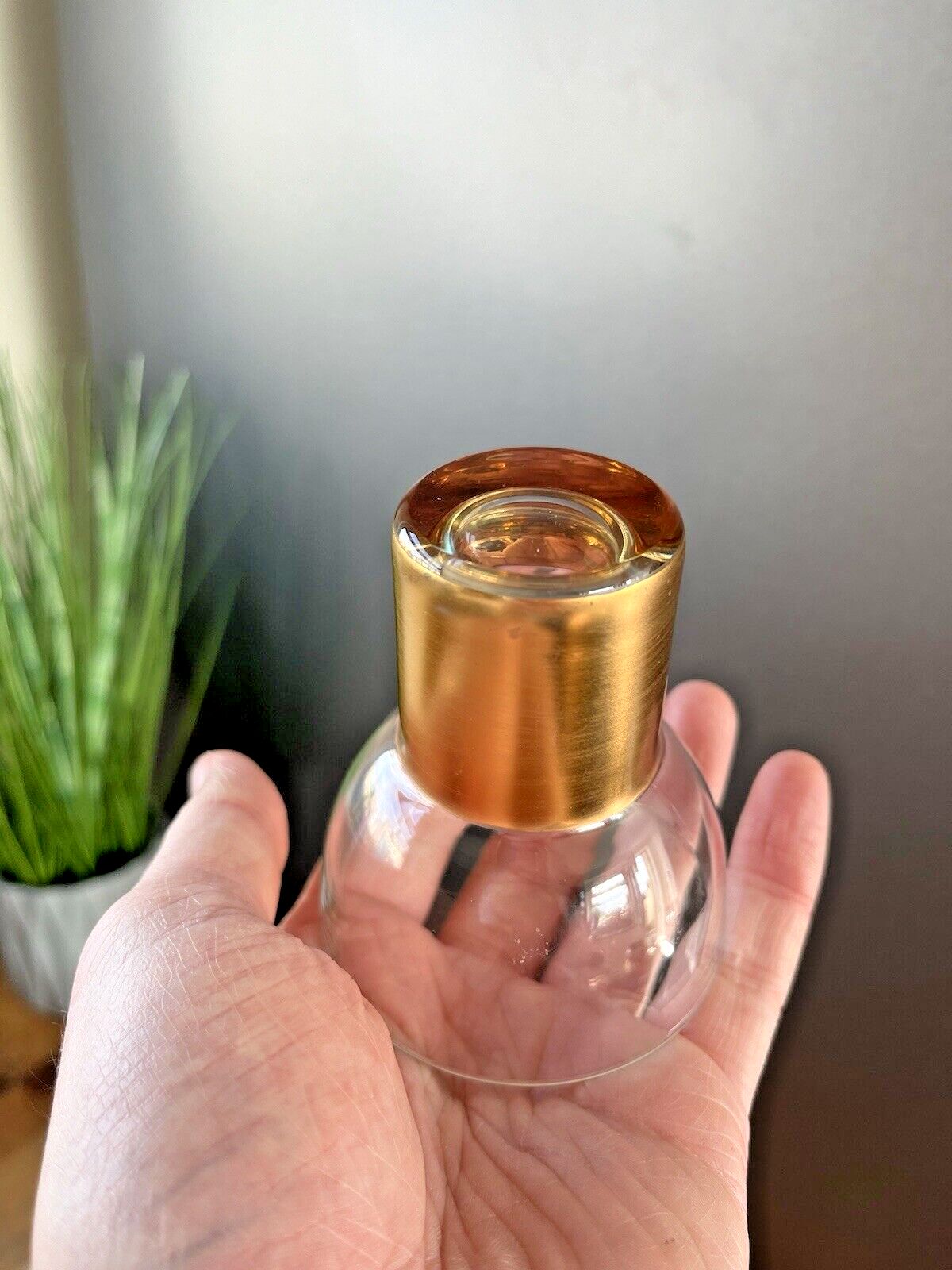 photo vintage Antique Art Deco Gold Gilt Brass Cocktail Shaker Glasses & Servex Mirrored Tray