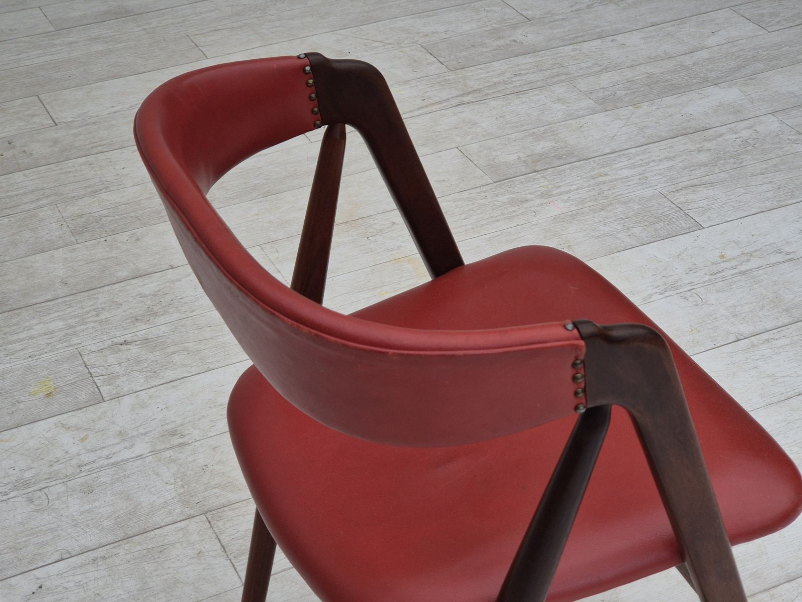 photo vinterior 1960s, Danish Chair By Farstrup, Original Condition, Solid Teak Wood, Leather.