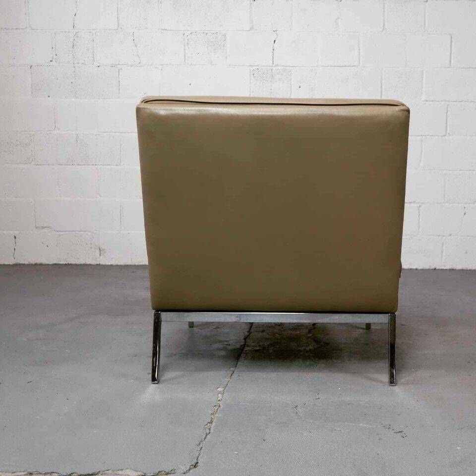 Florence Knoll Lounge Chair, Modernist photo for sale