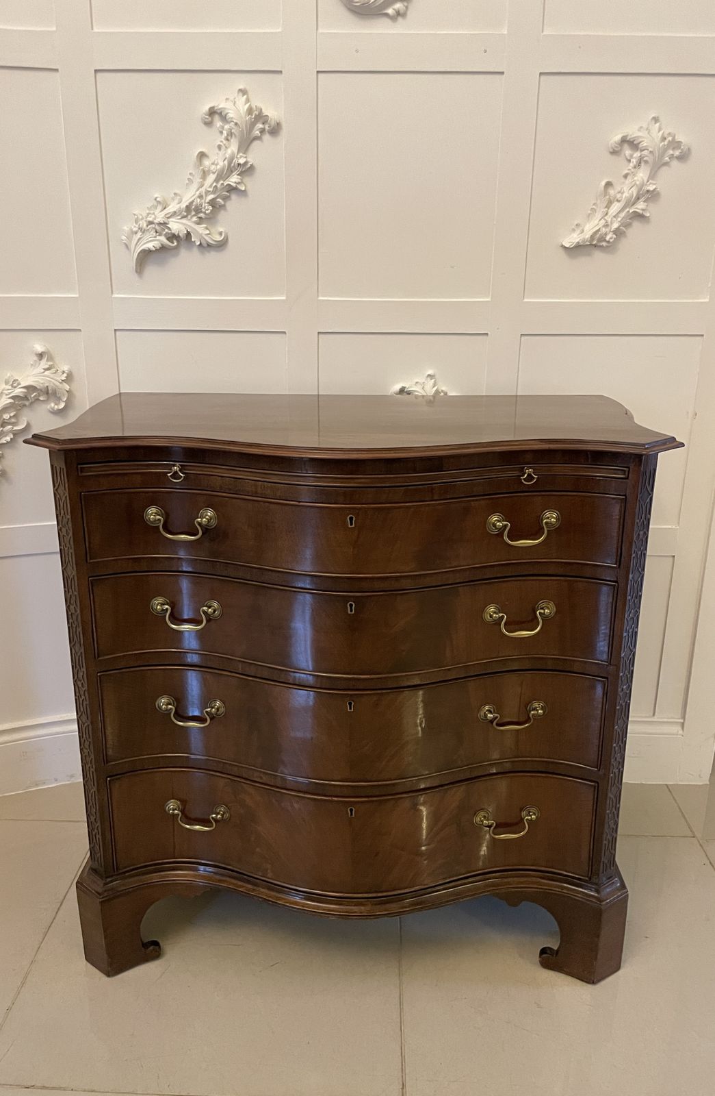 photo for sale Antique Quality Figured Mahogany Serpentine Chest Of Drawers