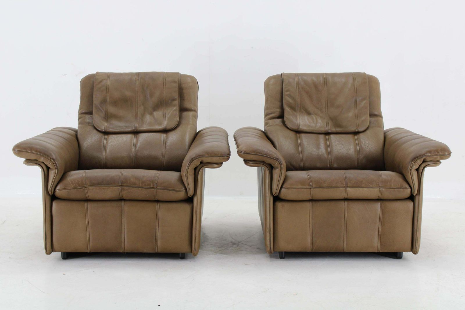 1970s Pair Of Exclusive De Sede Buffalo Leather Armchairs, Switzerland photo Furniture