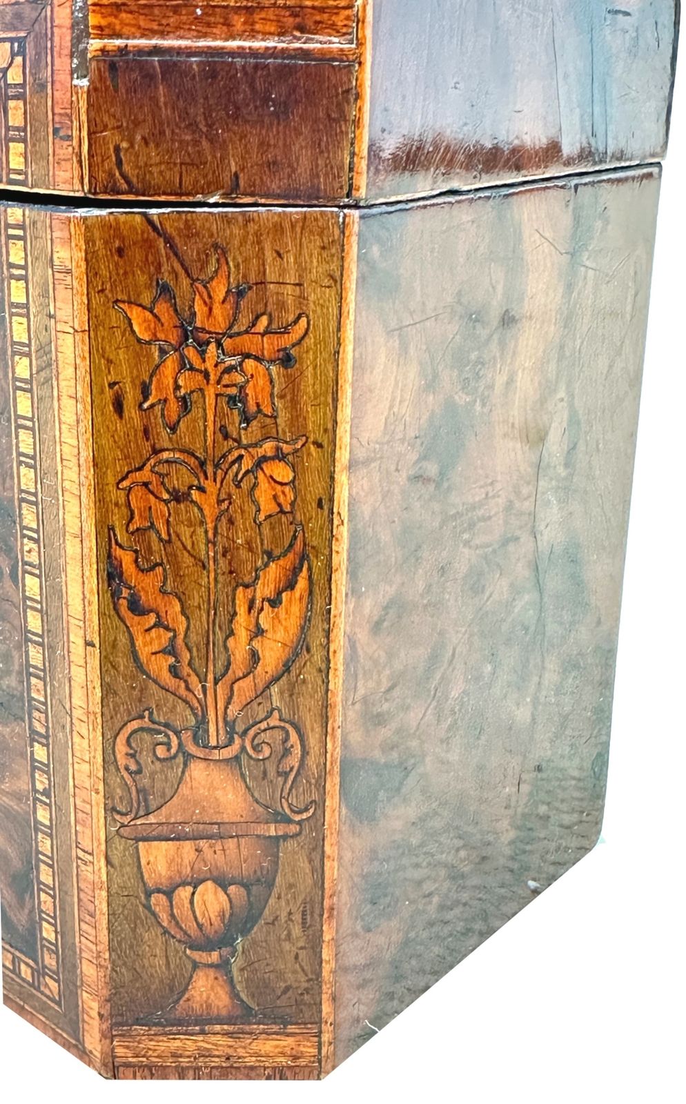 Georgian Yew Tea Caddy With Floral Inlaid Decoration (England, Circa 1780) photo 1495.0