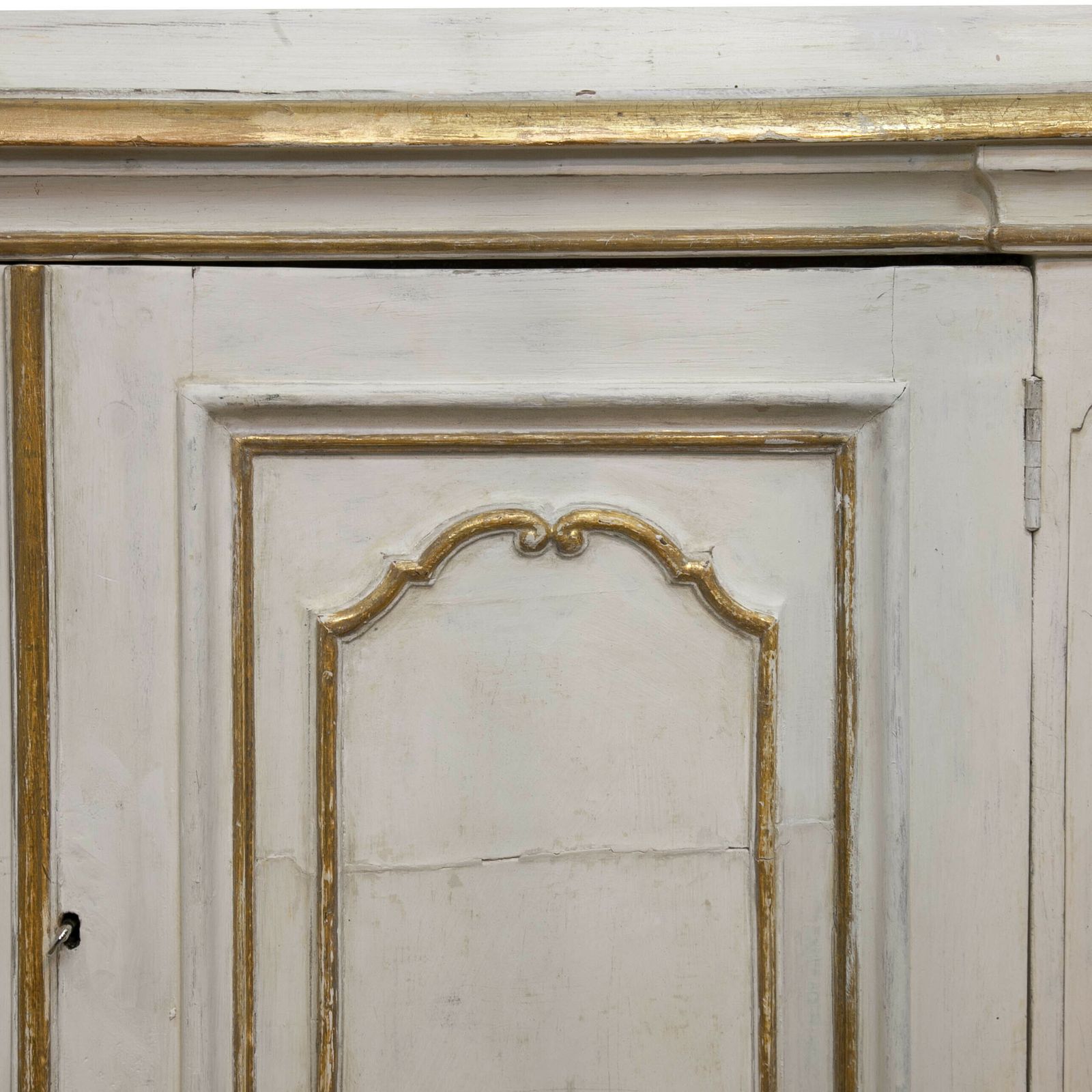 photo vinterior Painted Vitrine