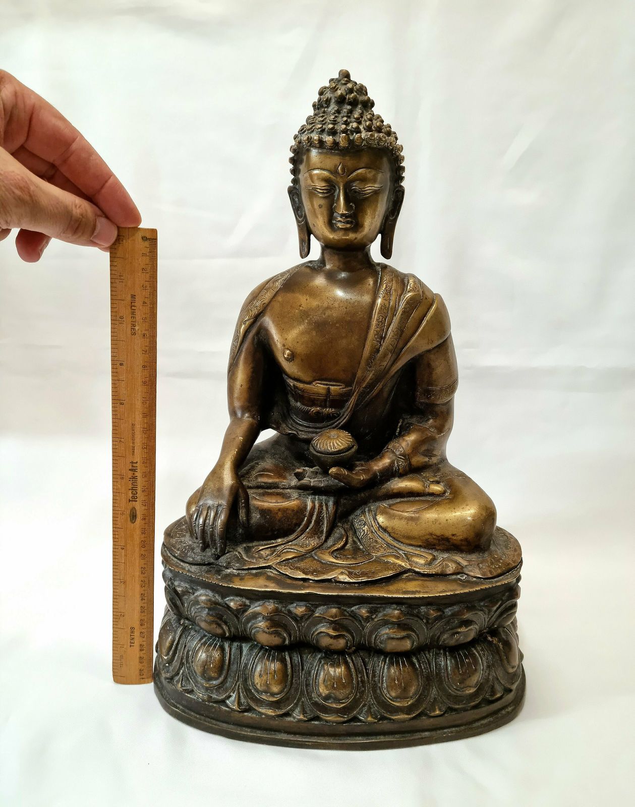 Large Antique Buddha, A Fabulous 19th Century Tibetan Bronze Statue Of Bhaiṣajyaguru, 16" Tall & Weighing Over 6.5kg photo vintage