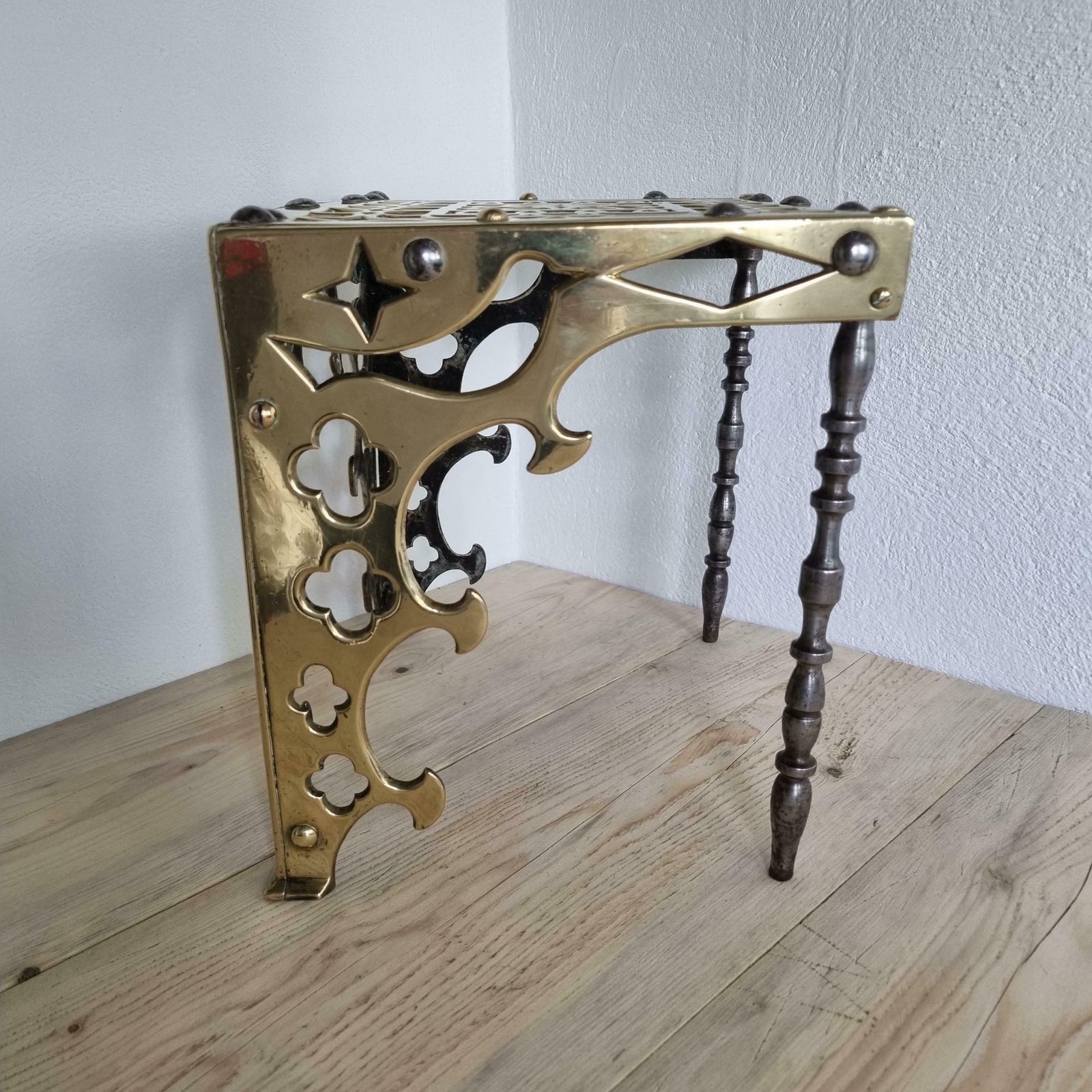 A Beautiful And Exceptional 'Gothic Revival' Brass Footman Trivet Of Very Heavy Gauge Brass & Steel Construction. photo buy