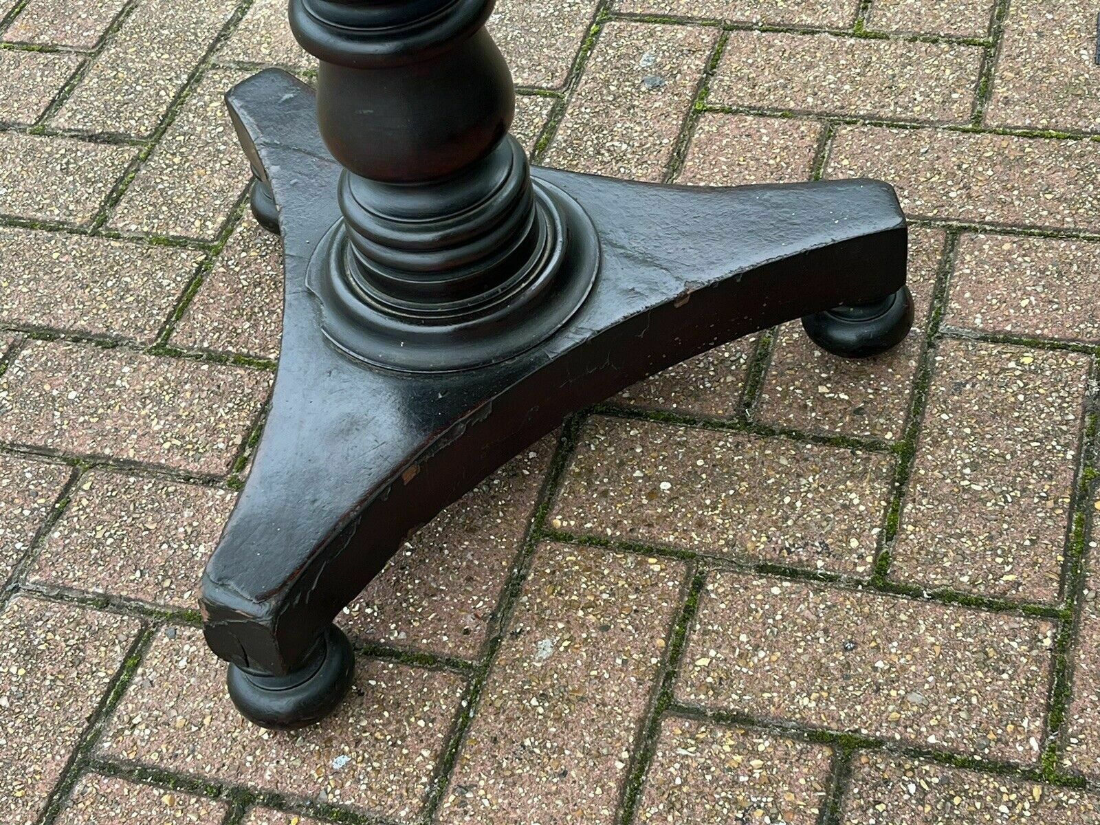 506.0 Victorian Mahogany Tilt Top Lamp Table, Side Table photo