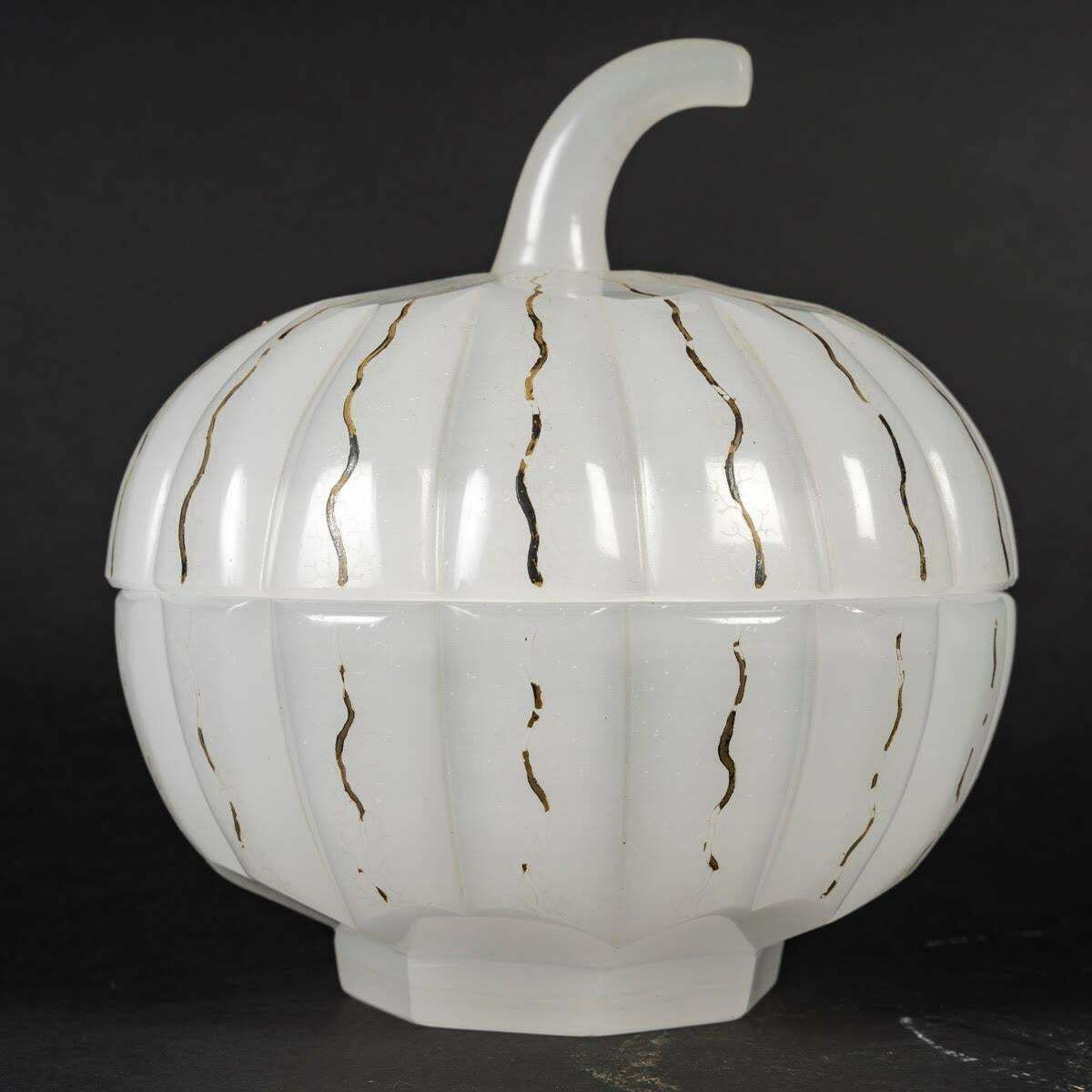 Pumpkin Shaped Candy Box In Opaline, 19th Century, Napoleon III Period. photo 2950.0