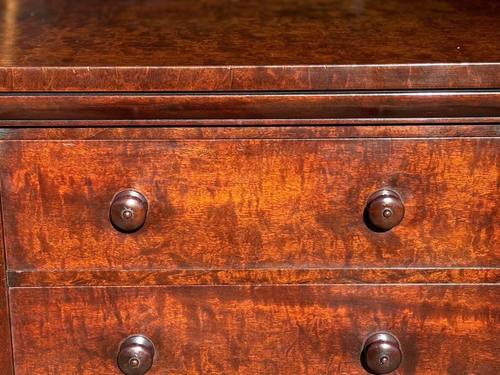 photo furniture Early 19th Century Georgian Mahogany Wellington Chest Of Drawers