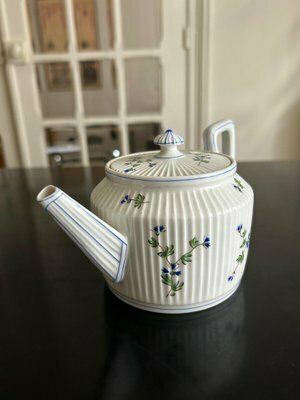 photo furniture Tea Service In Porcelaine, 1890s, Set Of 7
