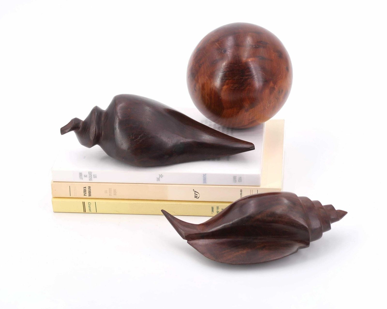 Pair Of Wooden Seashell Sculptures, Exotic Wood, 1970s / Paperweight, Vintage, Boho Chic Bohemian Folk, Conch, Cabinet Of Curiosities