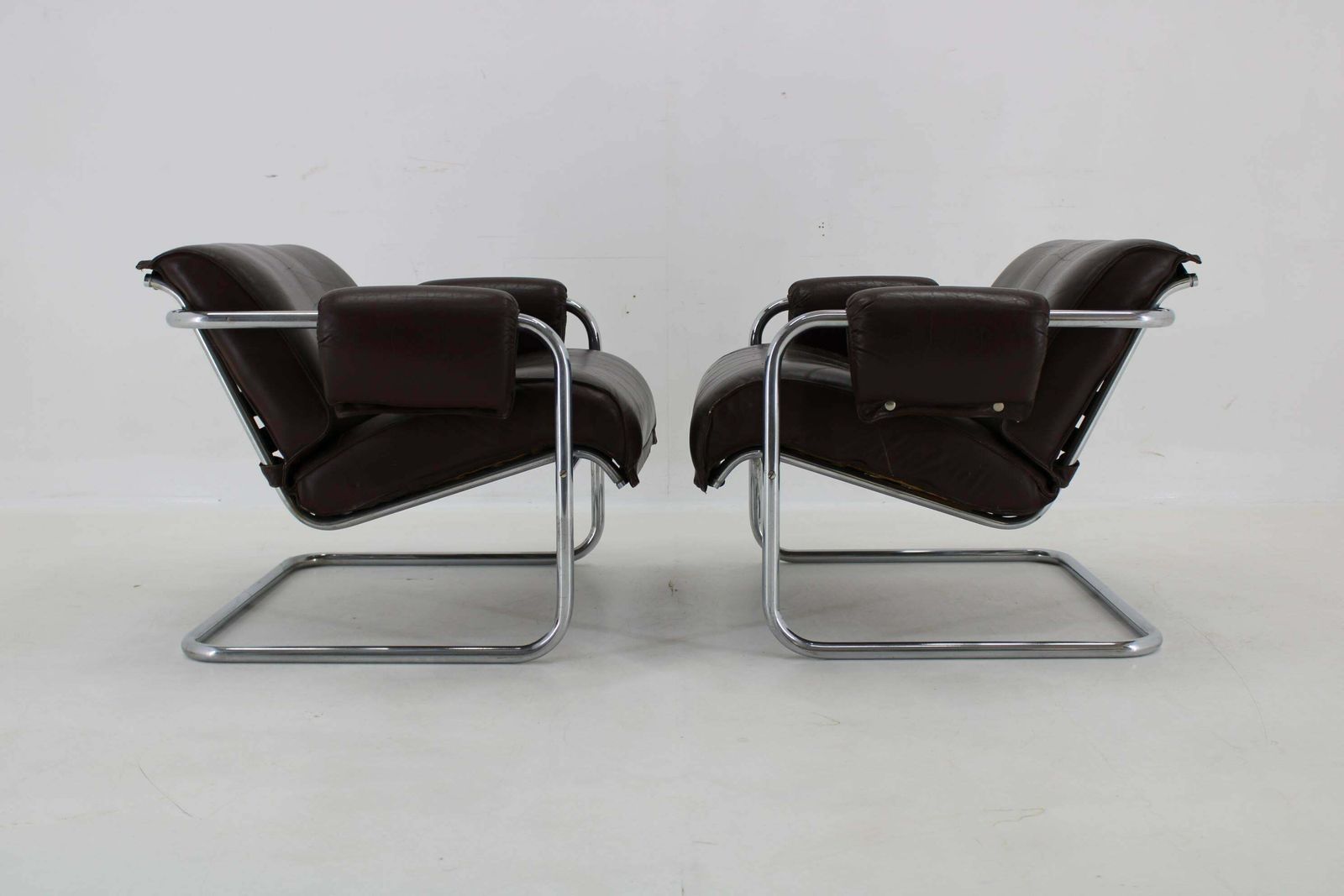 1950s Pair Of Tubular Armchairs In Leather, Czechoslovakia photo vintage