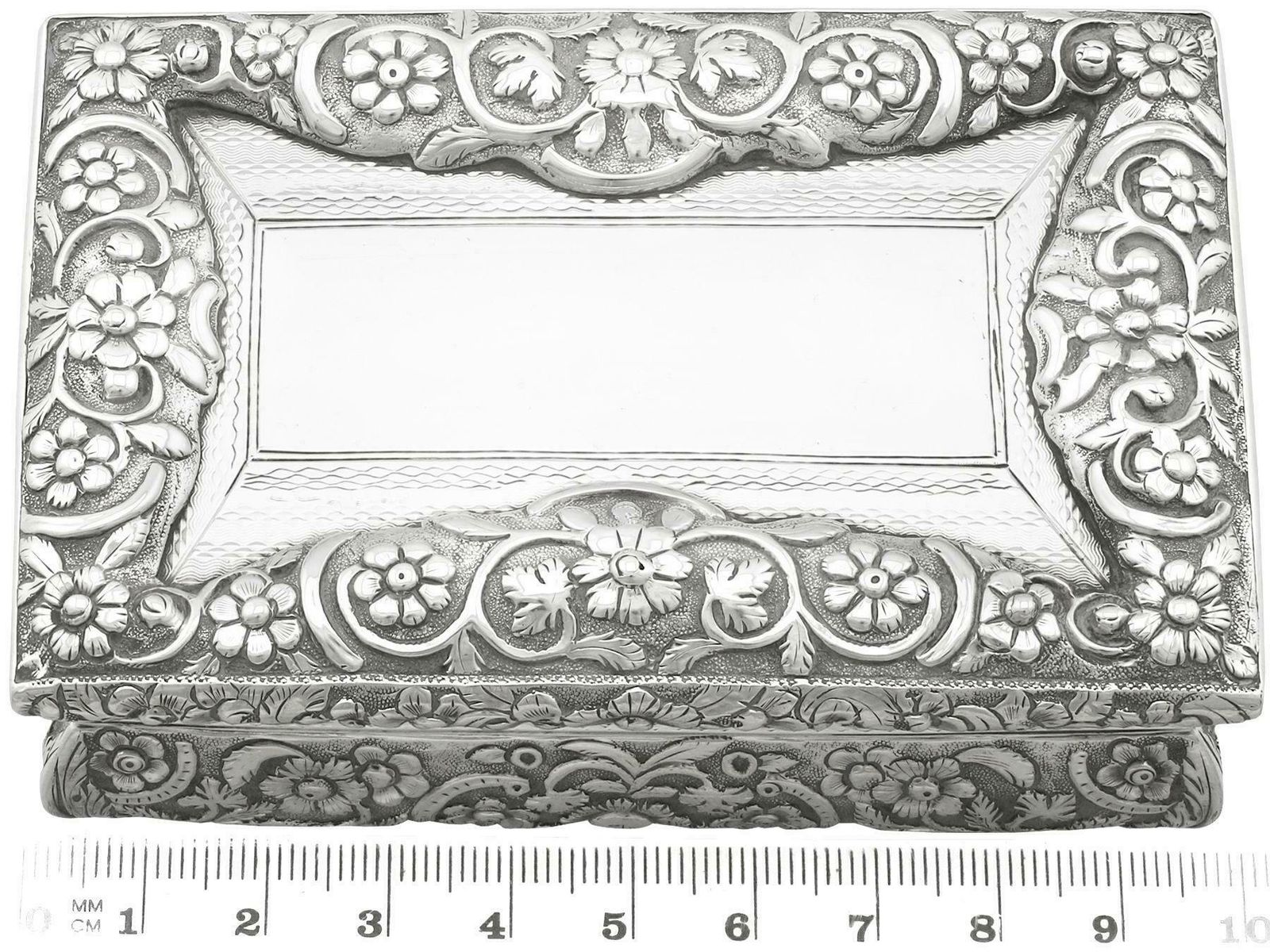 photo furniture Antique William IV Sterling Silver Table Snuff Box