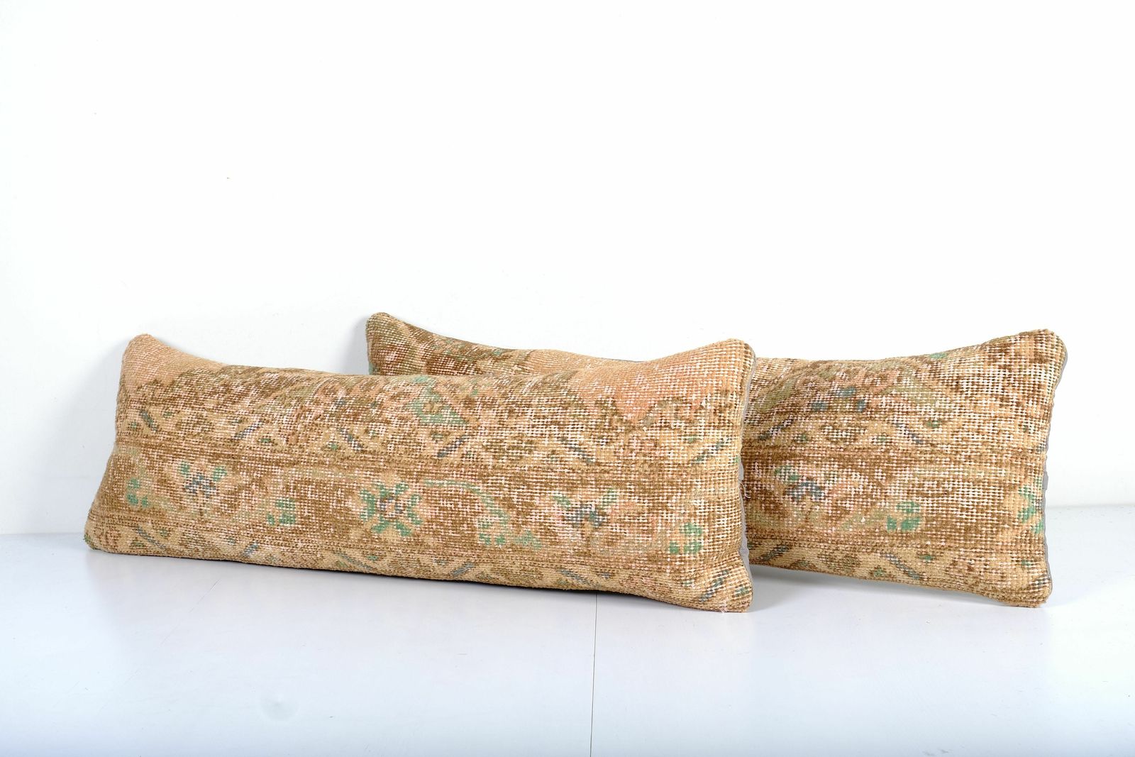 Set Of Two Turkish Oushak Bedding Pillow Cover, Matching Boho Woven Rug Pillow Cover, Pair Faded Wool Carpet Lumbar photo Textiles