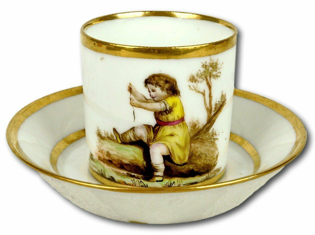 Litron Cup And Saucer In Paris Porcelain   Late 18th Century