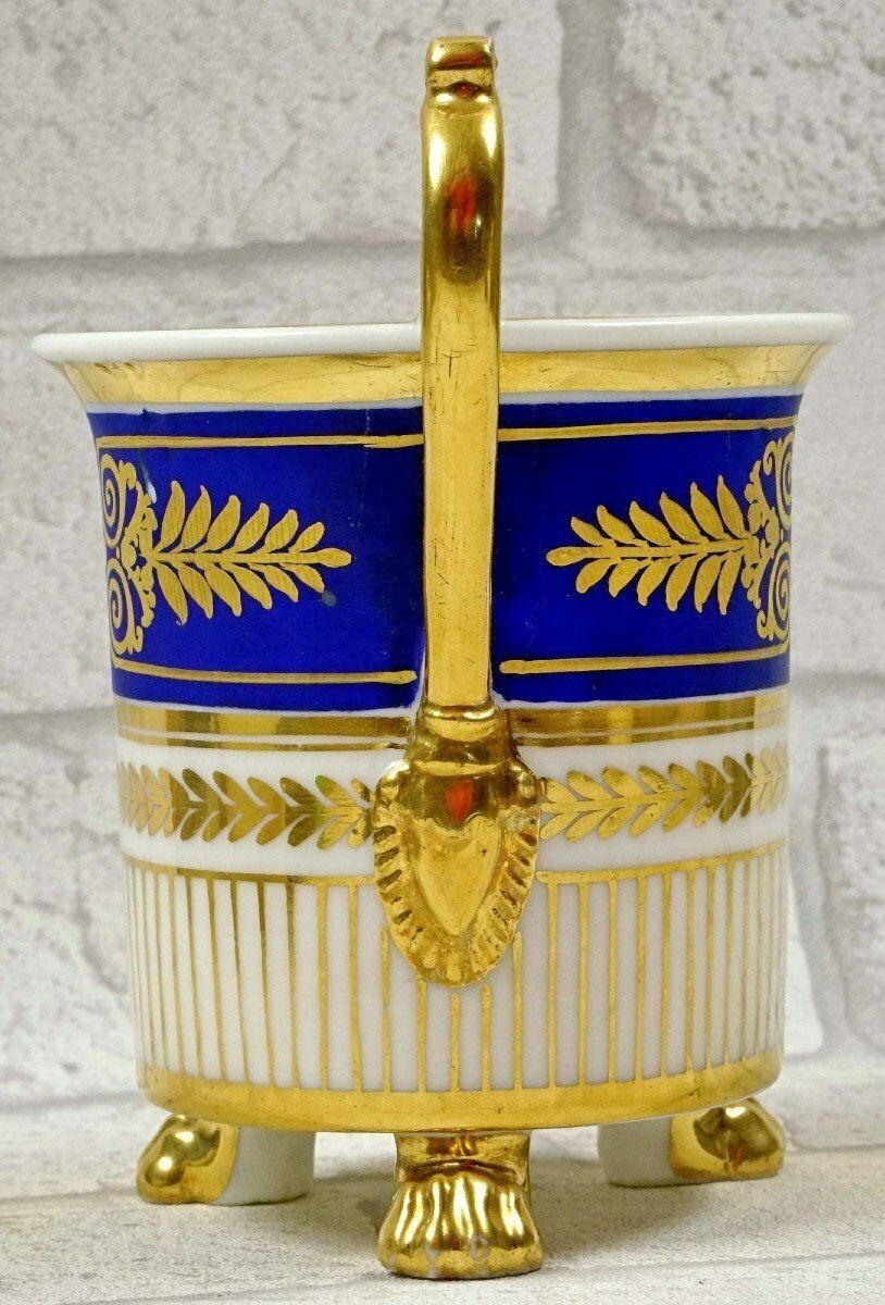 Large Tripod Chocolate Cup And Saucer In Paris Porcelain   Early 19th Century photo 662.0