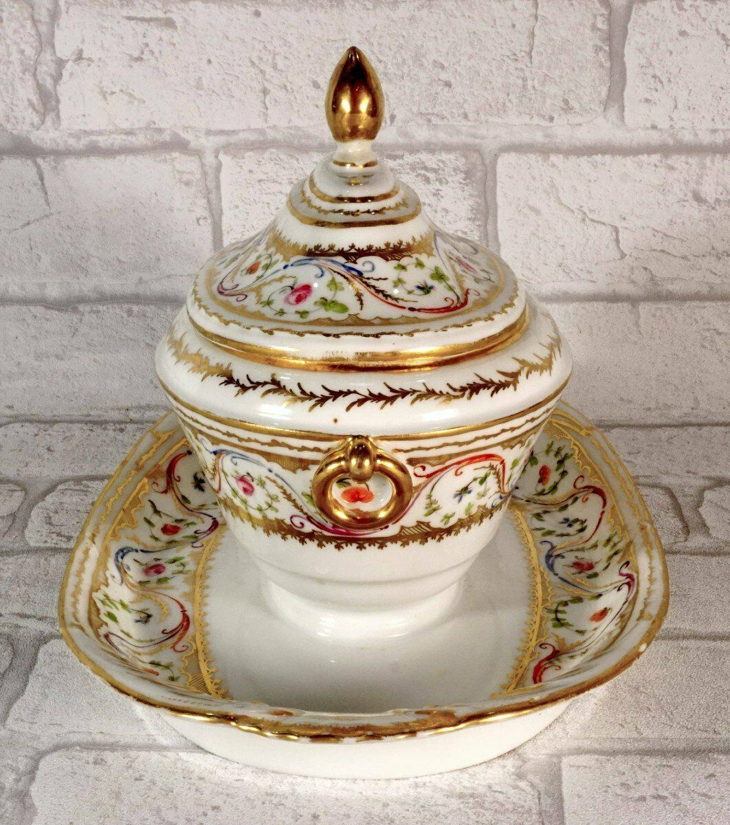 Sugar Bowl And Its Lid In Paris Porcelain   Attributed To The Manufacture Of The Duke Of Angouleme photo for sale