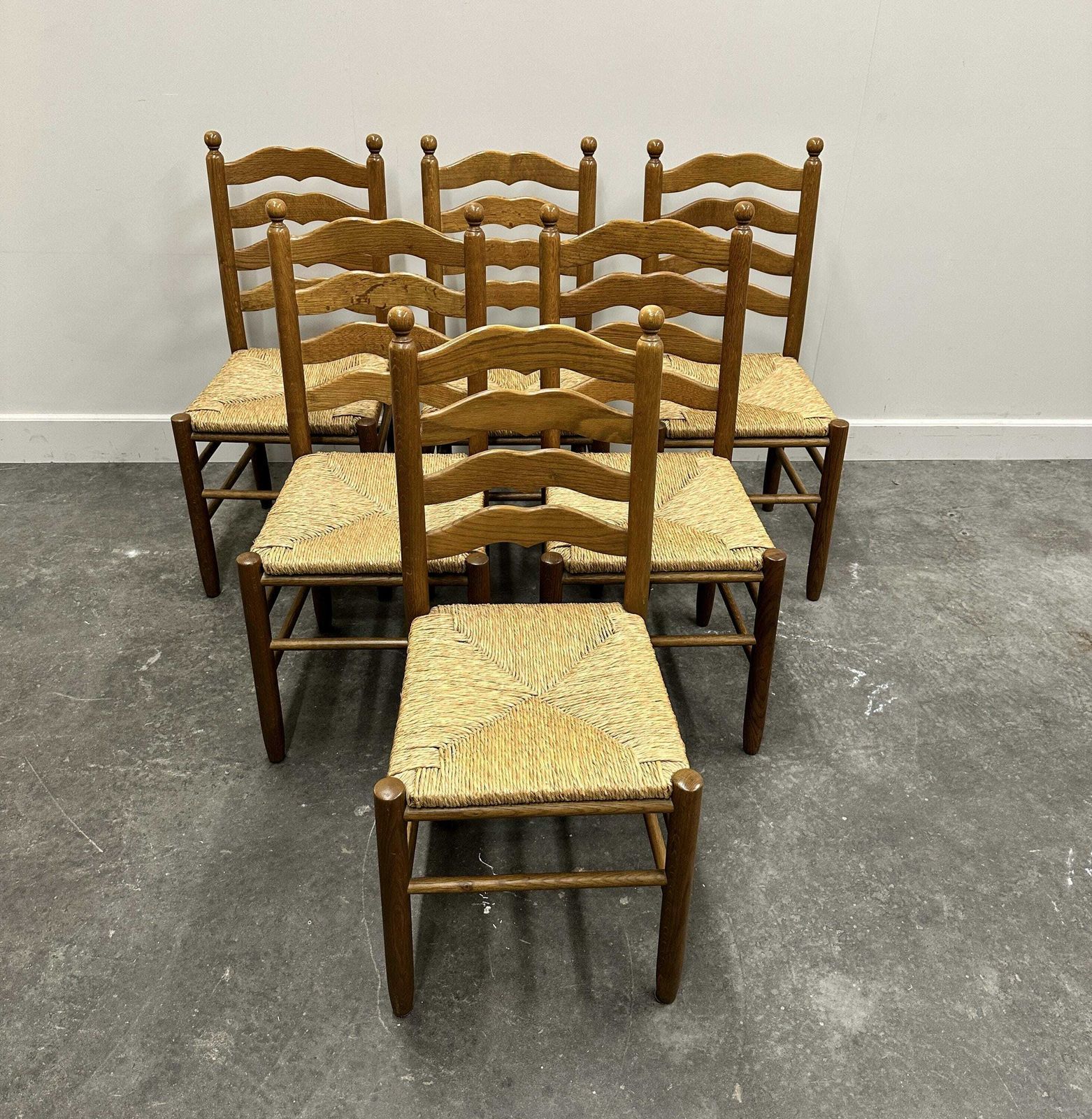 photo furniture Set Of 6 French Provence Oak Farmhouse Country Dining Chairs Wit Rush Seating, 1970s.