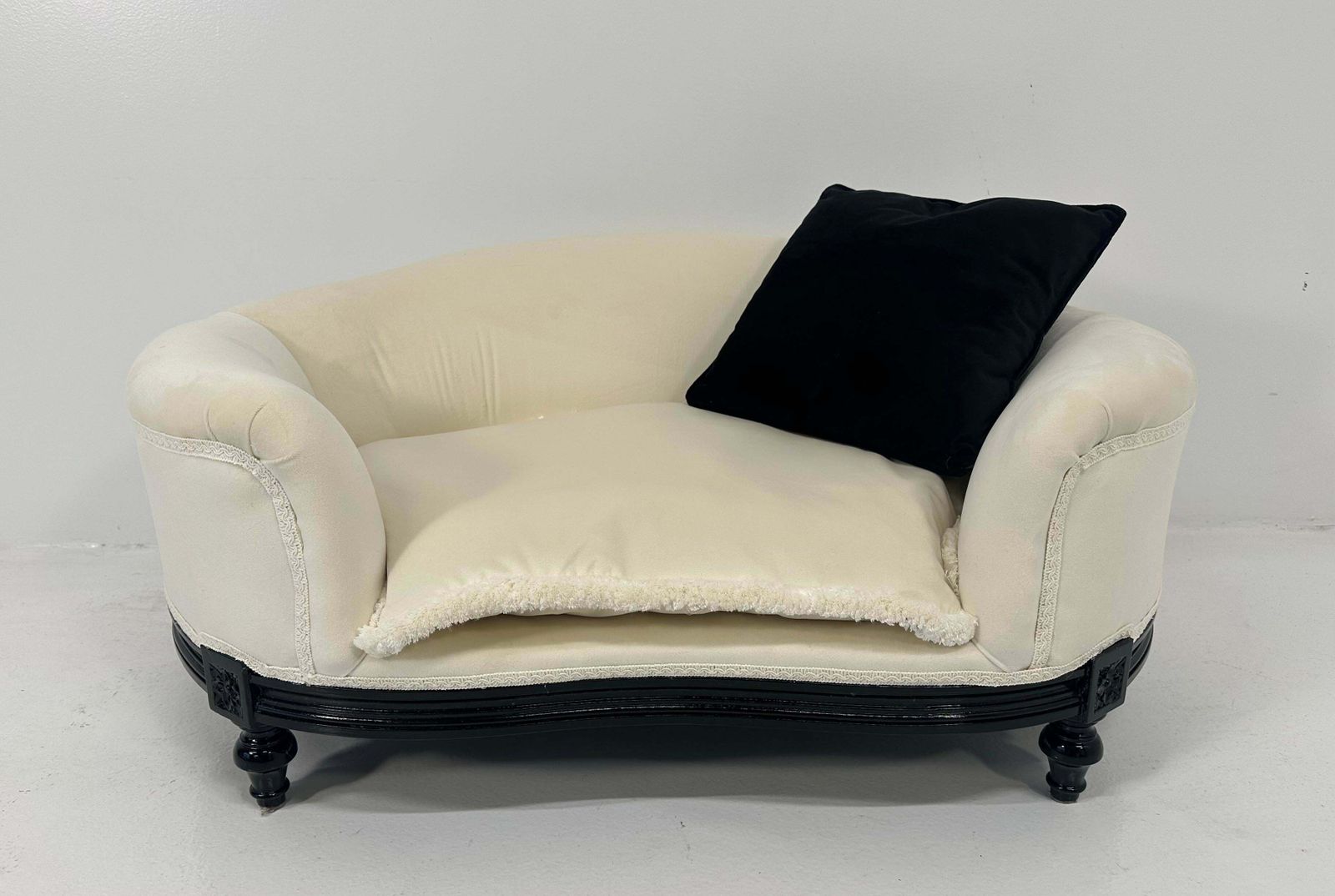 Louis XVI Style Dog Kennel, Black Lacquer And White Velvet photo furniture