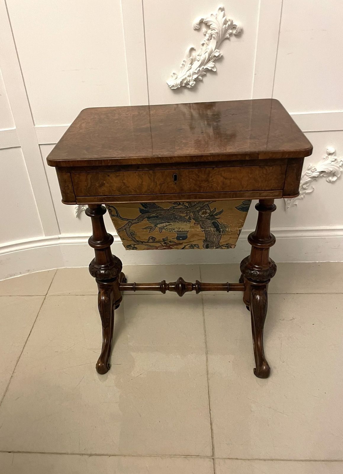 Antique 19th Century Quality Burr Walnut Freestanding Side Table photo vinterior