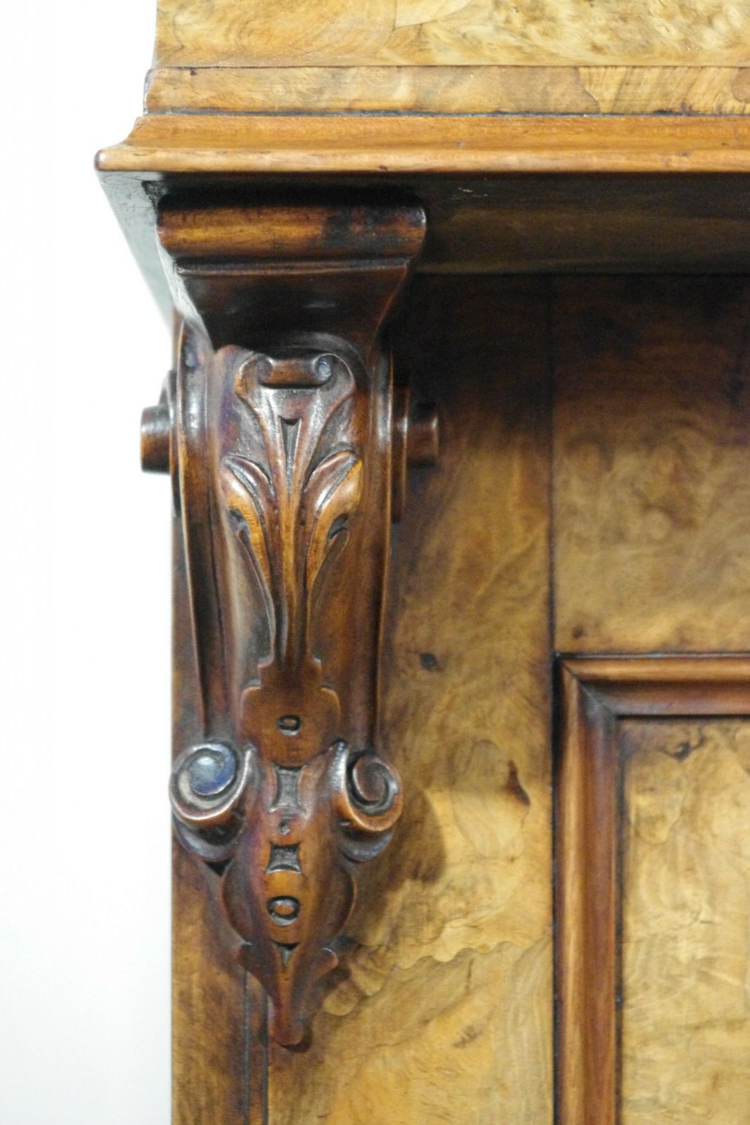 photo vintage Victorian Burr Walnut Davenport