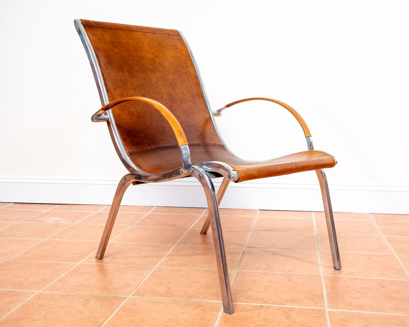 Tan Hide Leather Lounge Chair Mid Century Mcm Aluminium Hungarian A.Rt Deco Bauhaus Style 1970s Hungary Rudolf Szedleczky