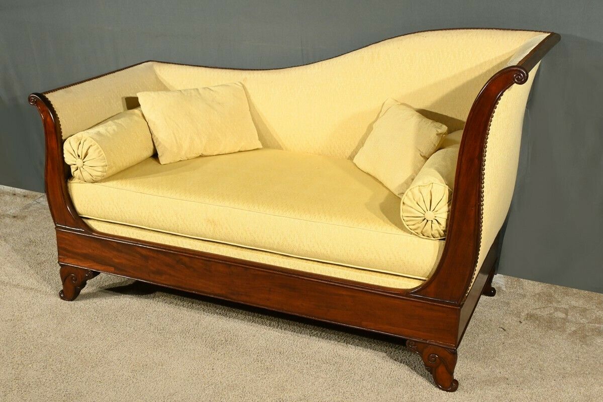 Mahogany Backrest Daybed, Restoration Period – Part 1 Of The 19th Century photo for sale