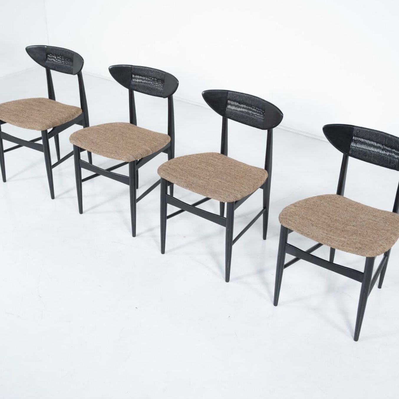 Mid Century Modern Set Of 4 Chairs By Hans Wegner, Black Wood And Rope, Denmark photo buy