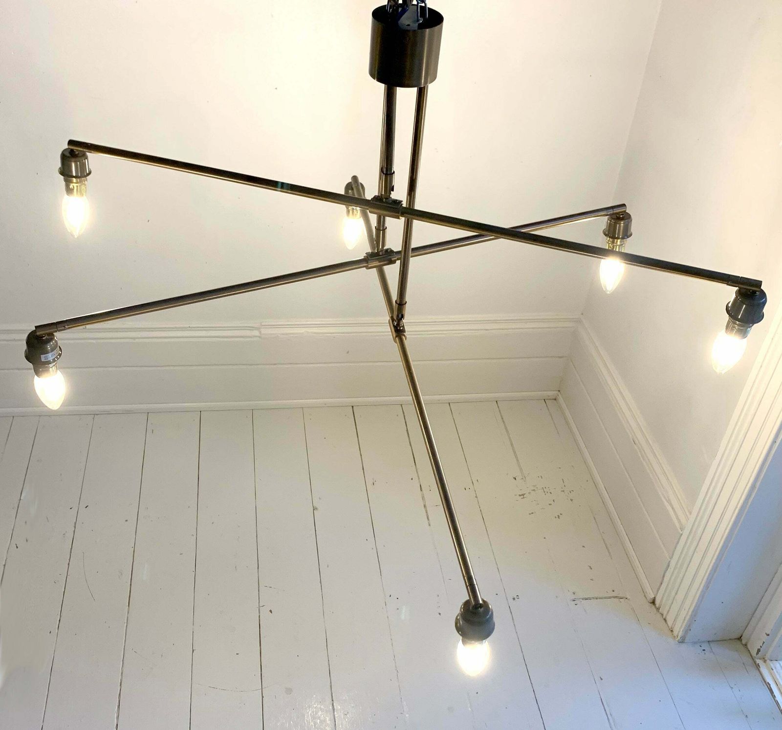 Modern Andromeda Chandelier In Antique Brass By Heathfield & Co   Mcm Style photo Lighting