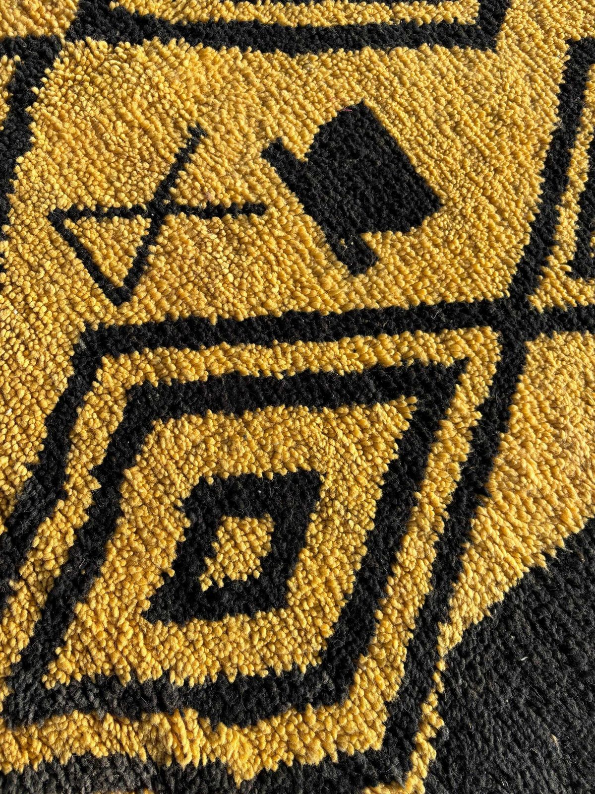 Yellow Modern Berber Rug 200x330 Cm , Living Room Decor, Modern Beni Ourain Rug, Berber Wool Rug, Floor Berber Rug photo for sale