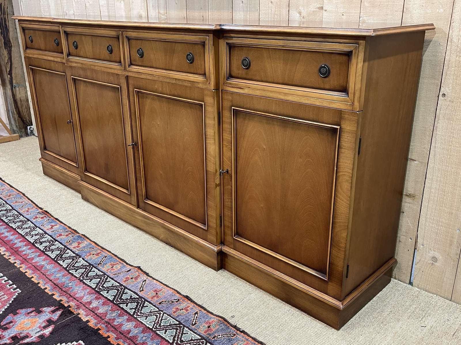 English Sideboard In Blond Mahogany From The 1980s photo vinterior