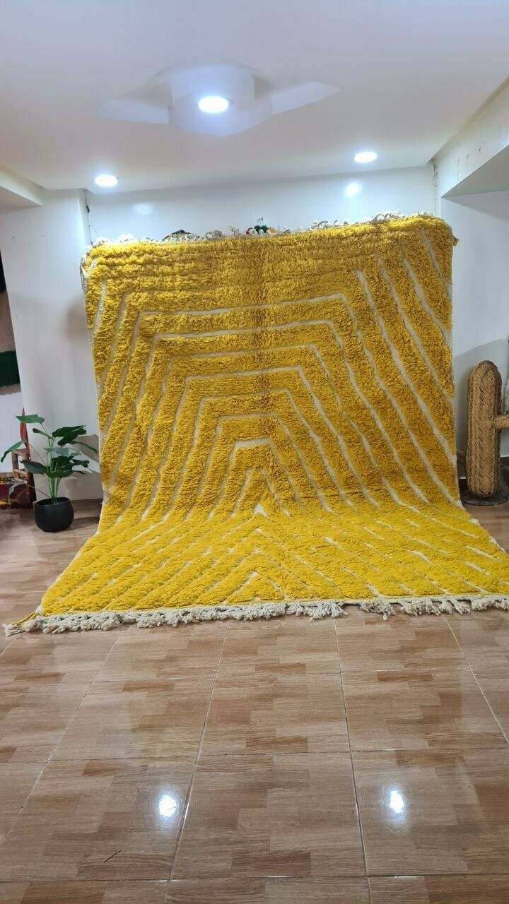 Vibrant Yellow Beni Ouarain Moroccan Rug   Handmade Wool Carpet With Chevron Pattern 300x200 Cm