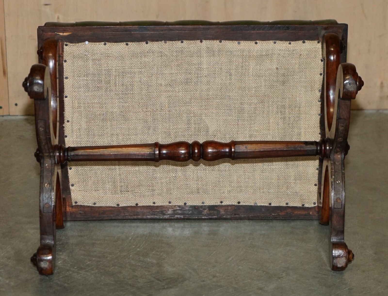 photo vintage Antique William IV 1830 Green Leather Rosewood Chesterfield Stool Piano Bench