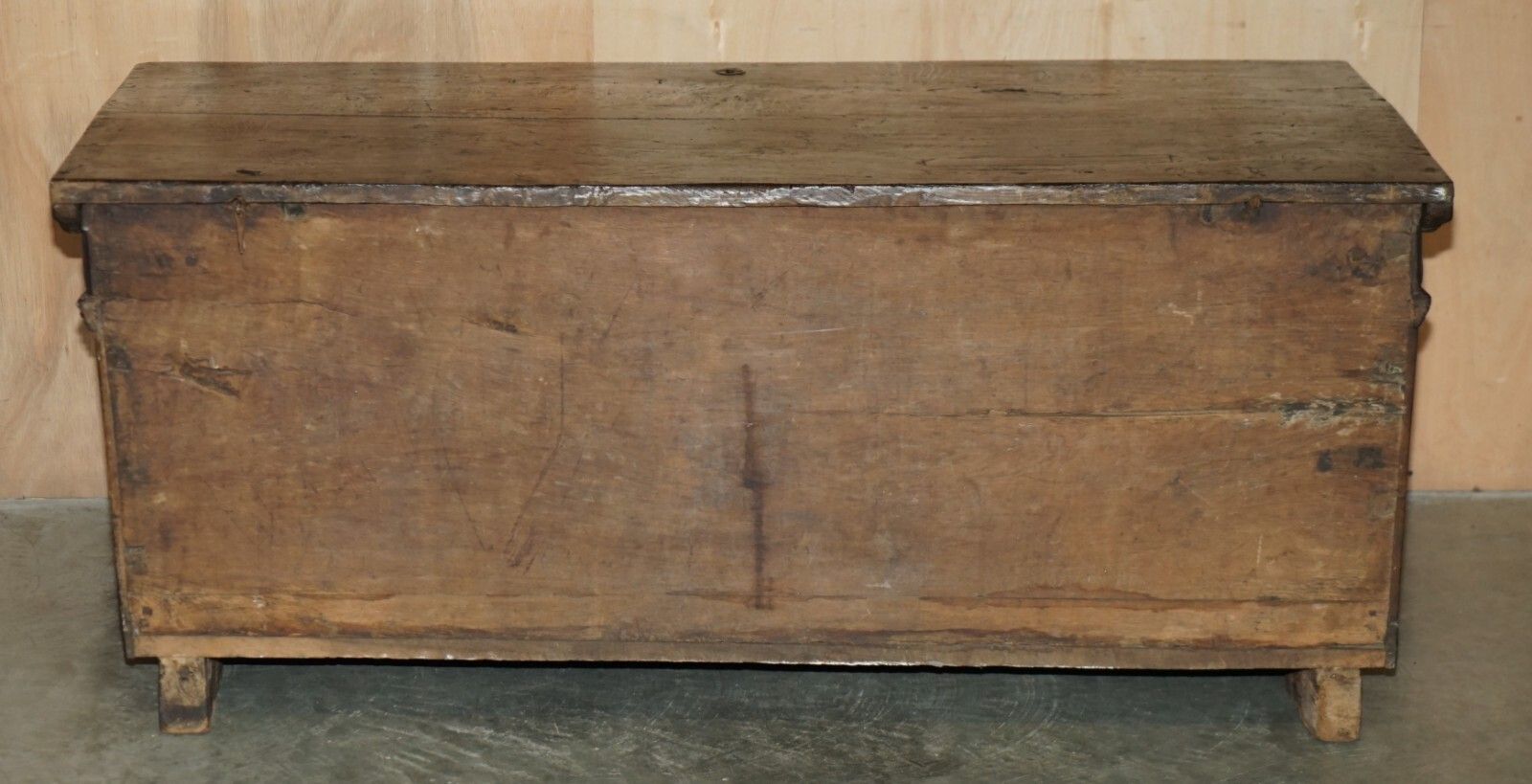 photo vinterior Huge Antique 1631 Dated Hand Carved Oak Danish Wedding Dowry Linen Trunk Coffer