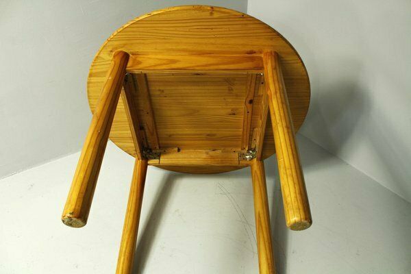 Scandinavian Round Pine Dining Table, 1970s photo 356.0