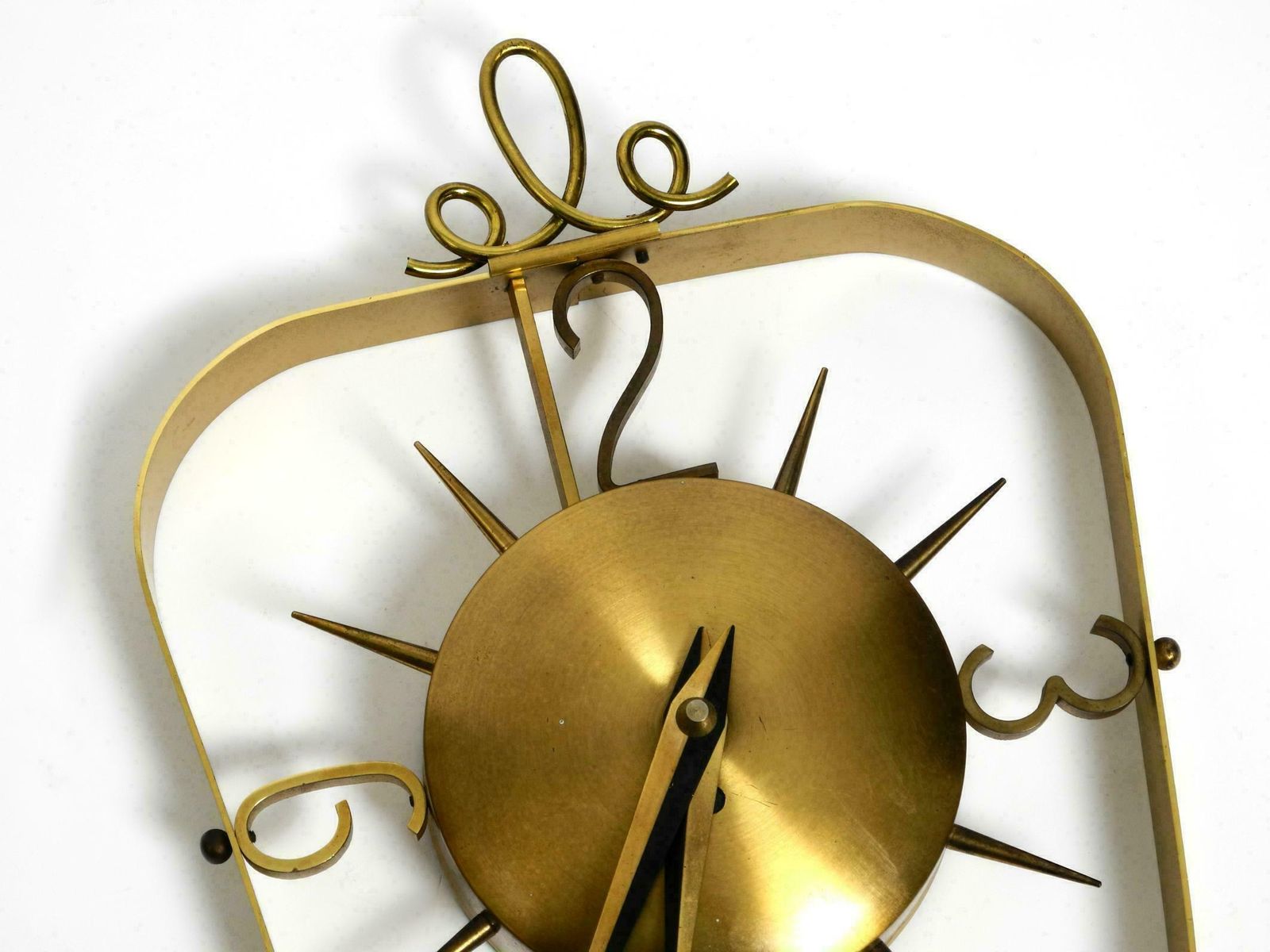 photo vinterior Beautiful Mid Century Kienzle Brass Wall Clock With Original Battery Drive