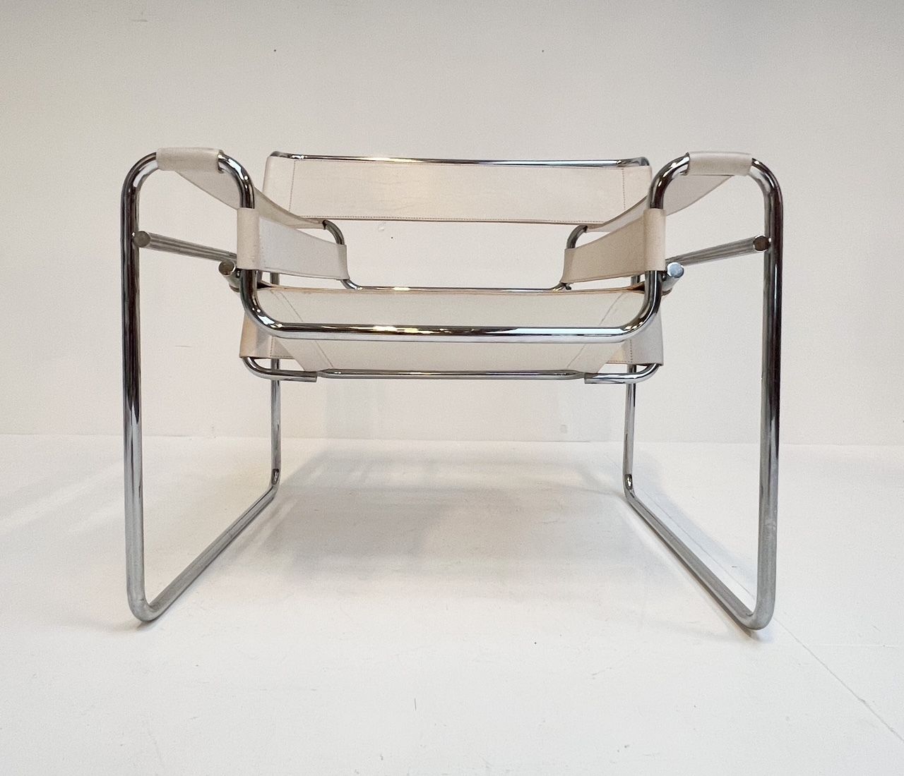 photo furniture Vintage Wassily B3 Armchair By Marcel Breuer, 1970s