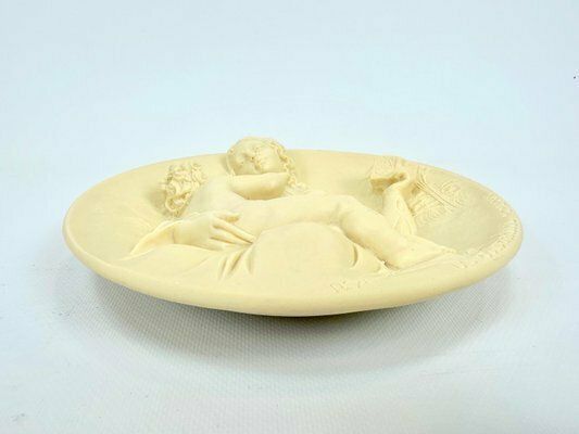 Italian Hand Carved Alabaster Wall Plate Madonna Serena By A. Santangela For Studio Dante Di Volteradici, 1979 photo furniture