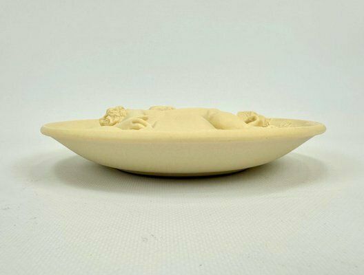 Italian Hand Carved Alabaster Wall Plate Madonna Serena By A. Santangela For Studio Dante Di Volteradici, 1979 photo 113.0