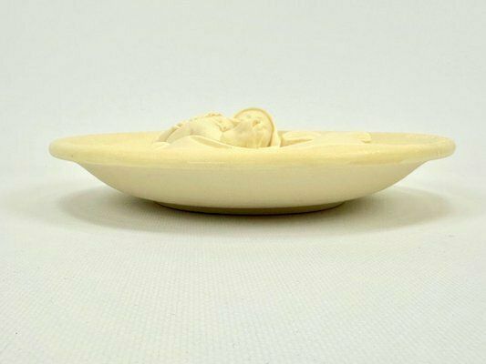 Italian Hand Carved Alabaster Wall Plate By A. Santangela For Studio Dante Di Volteradici, 1983 photo Art