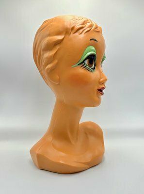 Twiggy Manekin Head From Huard, 1971
