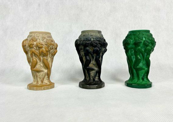 Small Grape Vase In Jade Glass Attributed To František Pazourek, 1990s photo vintage