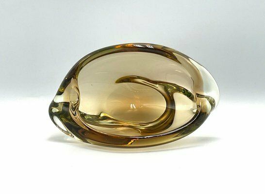 Art Glass Ashtray Attributed To Jaroslav Beránek For Skrdlovice, 1960s photo vinterior