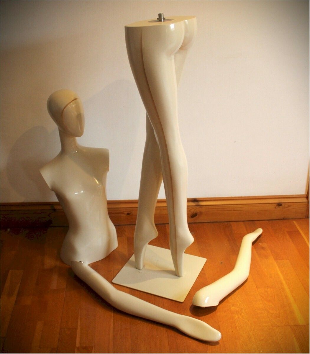 Female Shop Mannequin photo 180.0