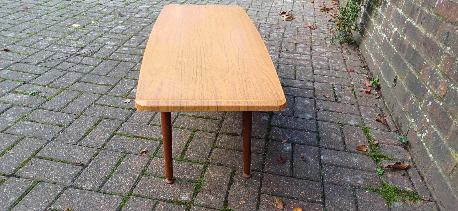 Classic Large Wood Effect Melamine Mid Century Retro Vintage Coffee Table Sleek And Funky! photo for sale