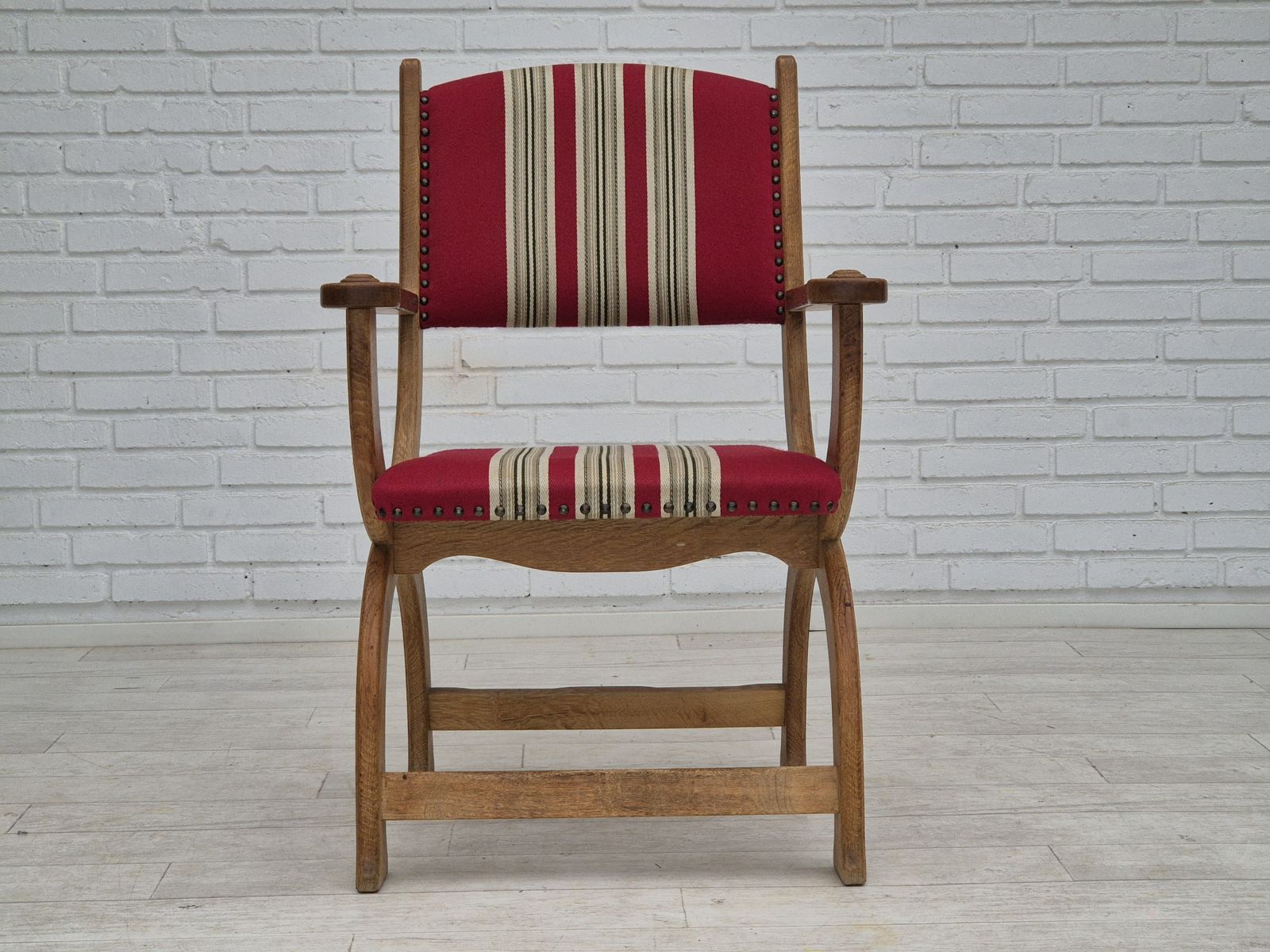 Ca. Jaren 1960, Deense Fauteuil, Goede Staat, Meubelwol, Eikenhout. photo buy